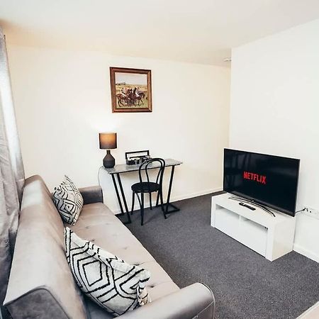 Snug 1Br Apt, Self Check In, Parking, By Derbnb Hilton  Bagian luar foto